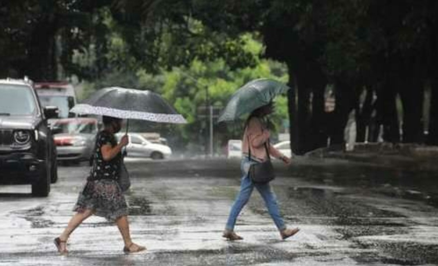 Domingo de Dia das Bruxas tem previsão de pancadas de chuva em BH