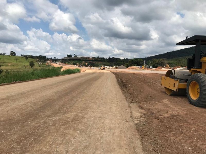 Obras de acesso secundário à Itaúna, no Centro-Oeste mineiro, avançam na MG-431