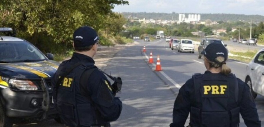 Réveillon termina com 99 autuados por embriaguez ao volante e sete mortes nas rodovias de Minas