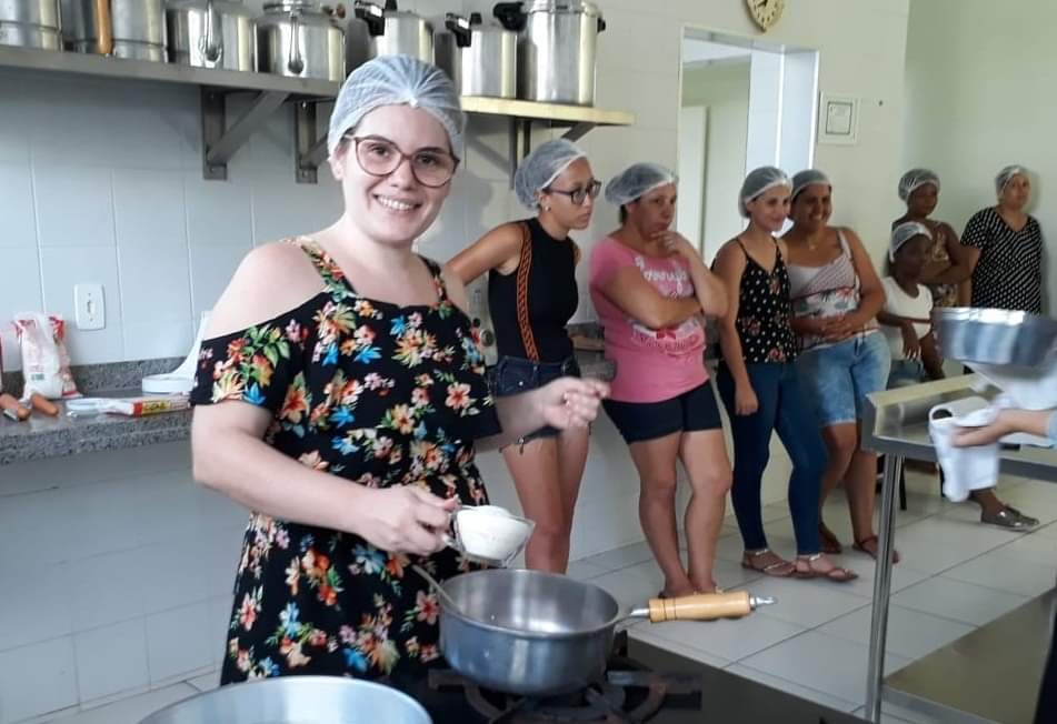 Prefeitura realiza Workshop de doces e tortas doces para desempregados cadastrados no SUAS.