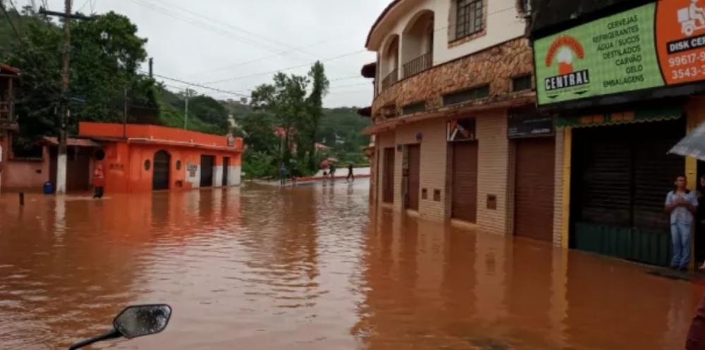 Trabalhador atingido pela chuva pode sacar até R$ 6.220 do FGTS