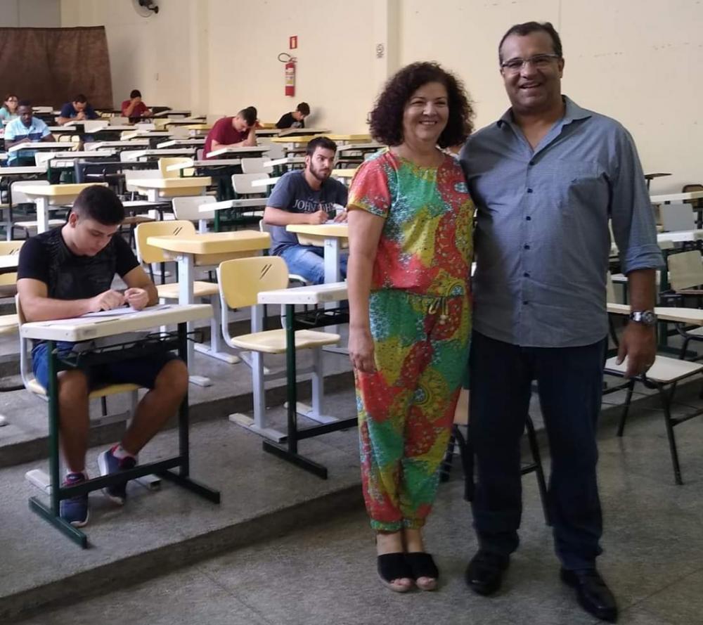 Prefeito visita alunos e docentes durante a realização do processo seletivo da Escola Técnica Conveniada com o CEFET MG