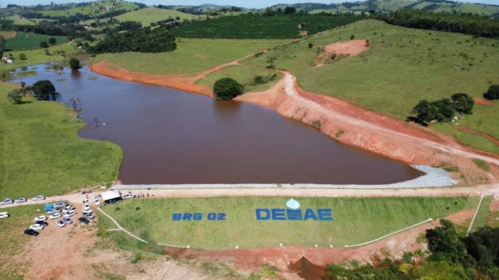 DEMAE inaugurou hoje em Campo Belo uma barragem no córrego do Parreira.