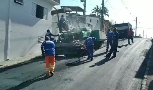 Após décadas de reivindicação uma das principais vias de acesso do Centro ao Alto das Mercês é asfaltada