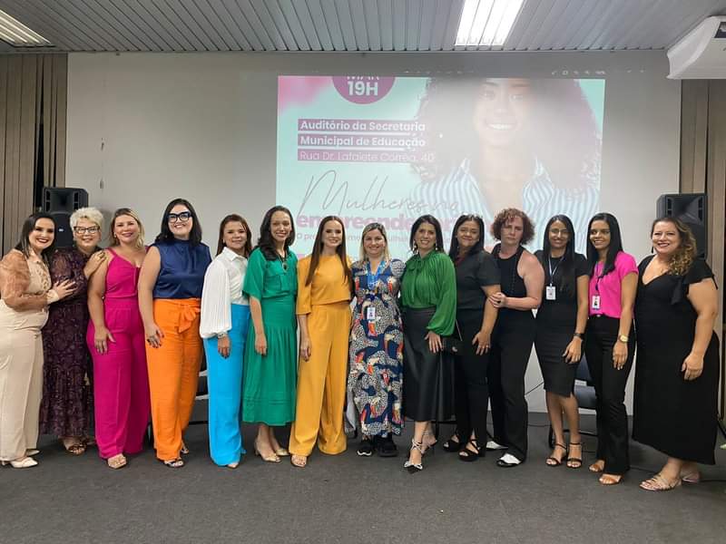 Prefeitura realiza o 2° Encontro Mulheres no Empreendedorismo, reunindo o público feminino e ressaltando como a mulher se destaca no cenário econômico e social.