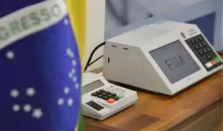 Instabilidade e lentidão no sistema de apuração do TSE alarma analistas