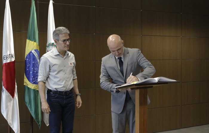 Governador empossa novo secretário de Estado de Governo