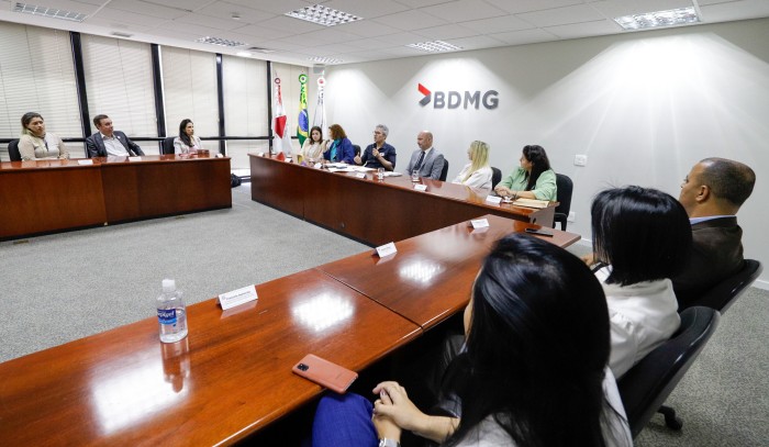 Governo de Minas e Cogemas se reúnem para discutir políticas de assistência social
