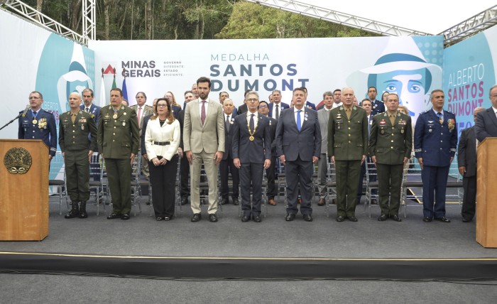 Medalha Santos Dumont: cerimônia faz referência aos 150 anos do nascimento do inventor mineiro