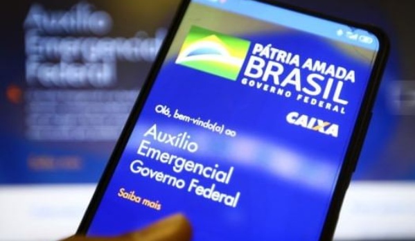 Governo enviará SMS para cobrar devolução de Auxílio Emergencial irregular