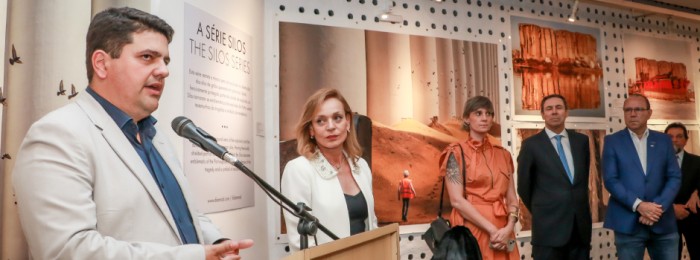 Chega a Minas exposição que homenageia vítimas de explosão do Porto de Beirute, no Líbano