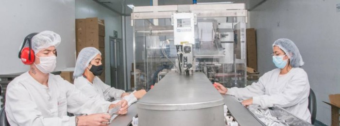 Governo de Minas auxilia indústria farmacêutica a aumentar capacidade produtiva em Pouso Alegre