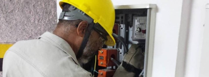 Cemig alerta: é dever do cliente manter o acesso ao padrão de energia livre