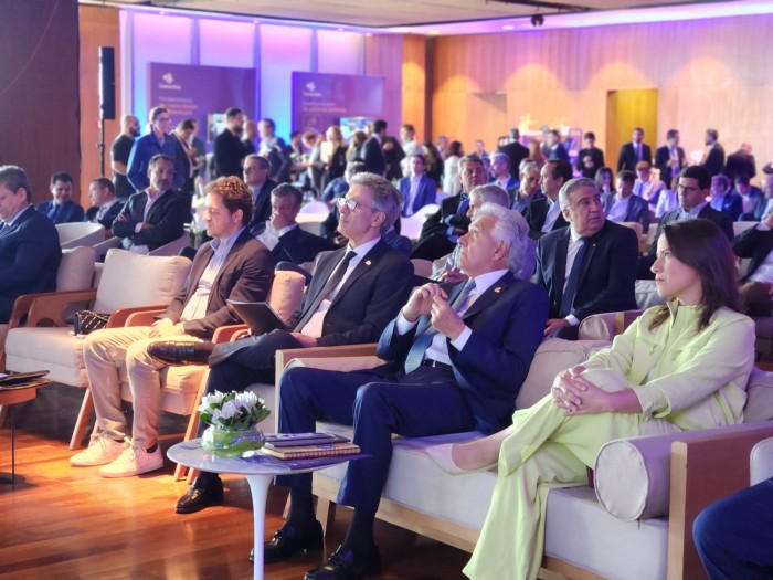 Em São Paulo, governador exalta desenvolvimento econômico e sustentável de Minas Gerais
