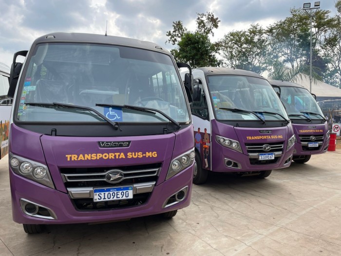 Governo de Minas entrega 17 micro-ônibus para frota do Transporta SUS no Médio Paraopeba