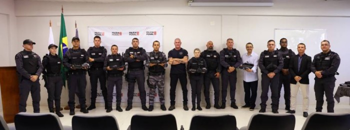 Governo de Minas entrega mais 800 pistolas para a Polícia Penal
