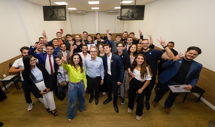 Governador participa da formatura de jovens lideranças em atuação política