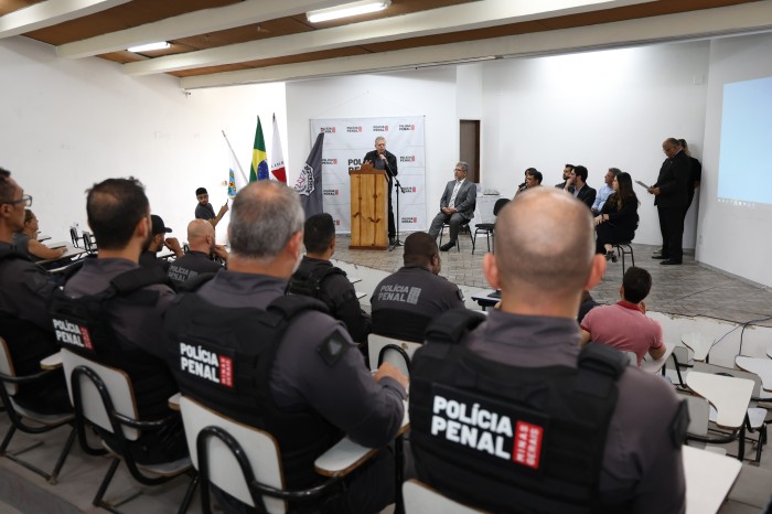 Detentos da Nelson Hungria iniciam produção de mesas de pingue-pongue