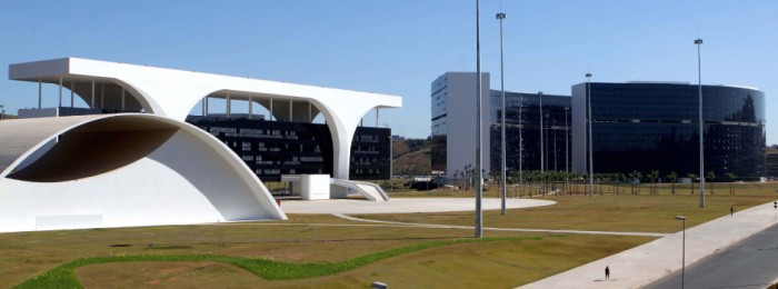 Servidores, aposentados e pensionistas do Governo de Minas recebem 13º salário em parcela única nesta segunda-feira (18/12)