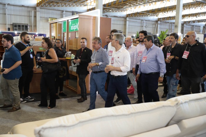 Participação em tradicional Feira de Móveis de Minas Gerais fecha série de compromissos do governador na Zona da Mata