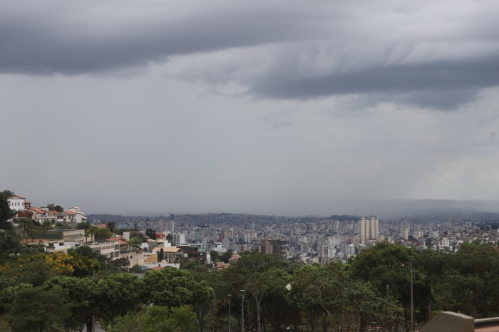 Belo Horizonte e outras regiões de Minas podem ter novas tempestades até domingo (28/1)