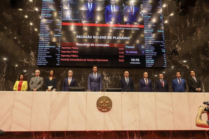[AGUARDAR] Governador ressalta avanços em Minas Gerais durante abertura do ano legislativo da ALMG