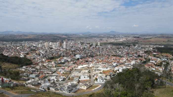 Governo de Minas anuncia pagamento de três parcelas da dívida com os municípios