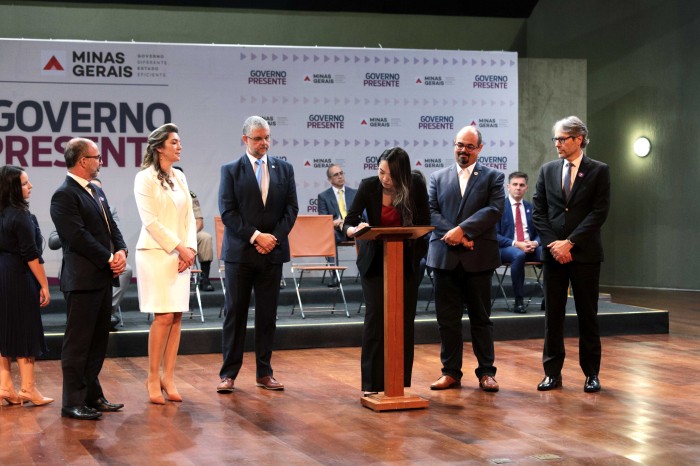 Governo de Minas dá posse a 431 novos auditores fiscais da Receita Estadual